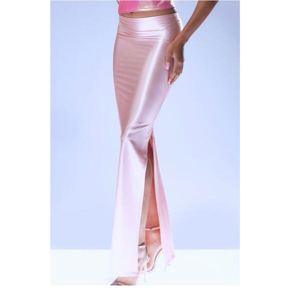 PRETTYLITTLETHING Dusty Pink Stretch Satin Split Side Maxi Skirt NWT - Picture 2 of 14